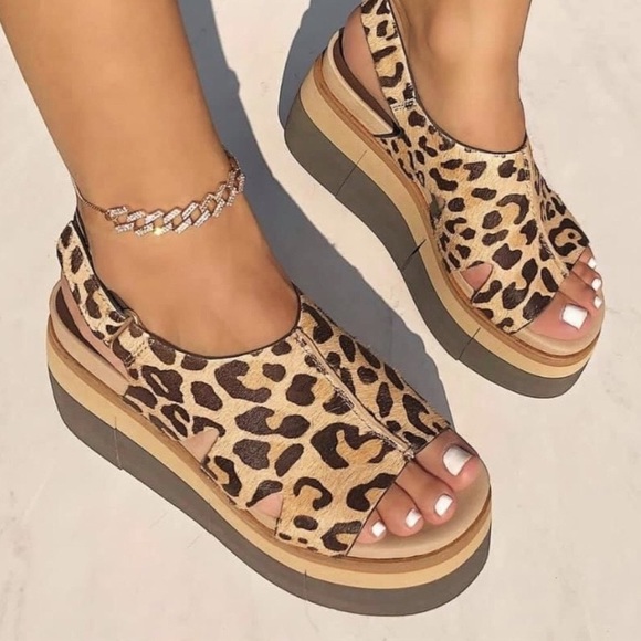 Naked Feet Shoes - EUC Amazing Platform Sandals! Naked Feet Geo in Leopard